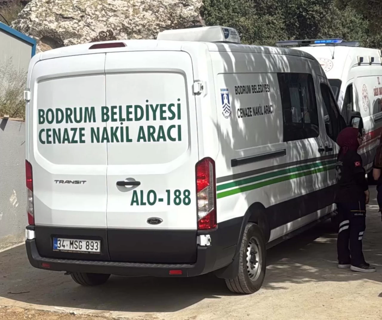 Beton mikseriyle kamyon arasında feci ölüm!