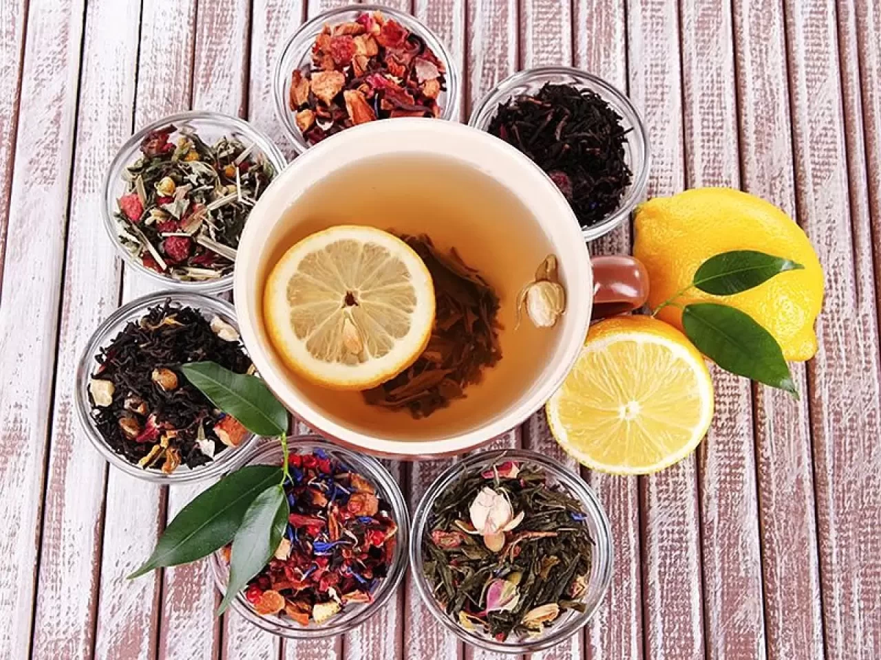 Duygu durumunuza göre bitki çayı seçimi: Stres için papatya, uykusuzluk için rezene