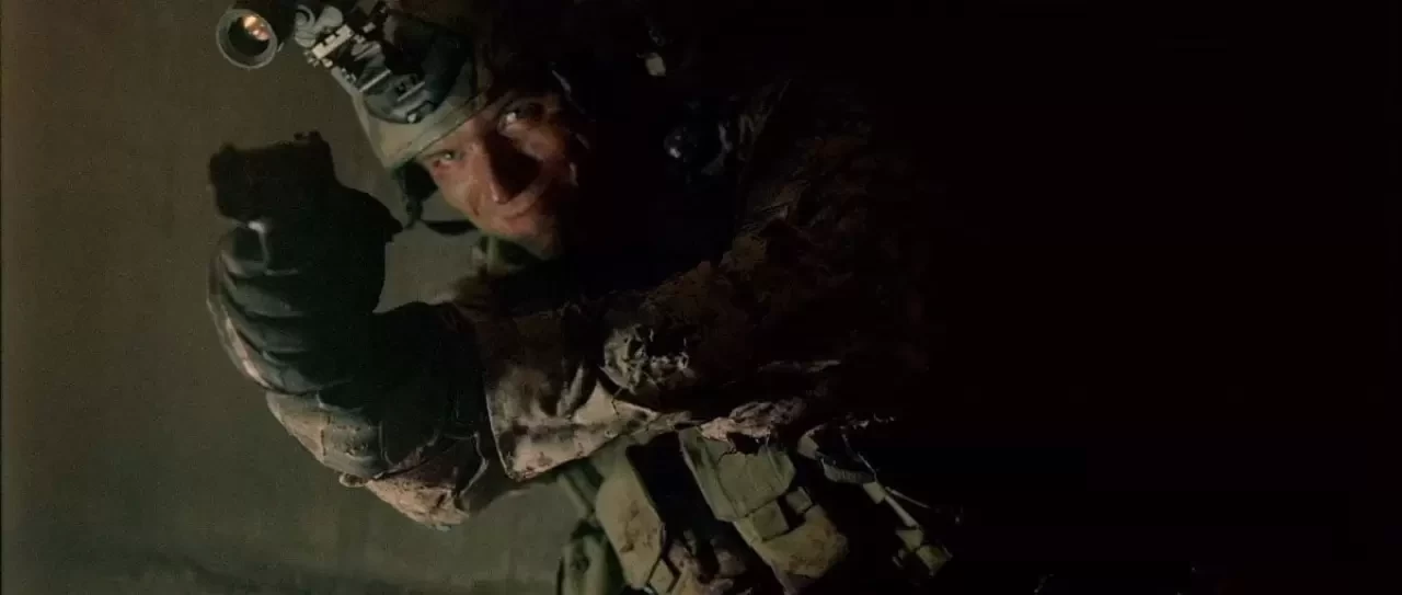 Şeref Madalyası Filminin Konusu ve Oyuncuları: Gerçek Operasyonlardan İlham Alan Nefes Kesen Bir Aksiyon