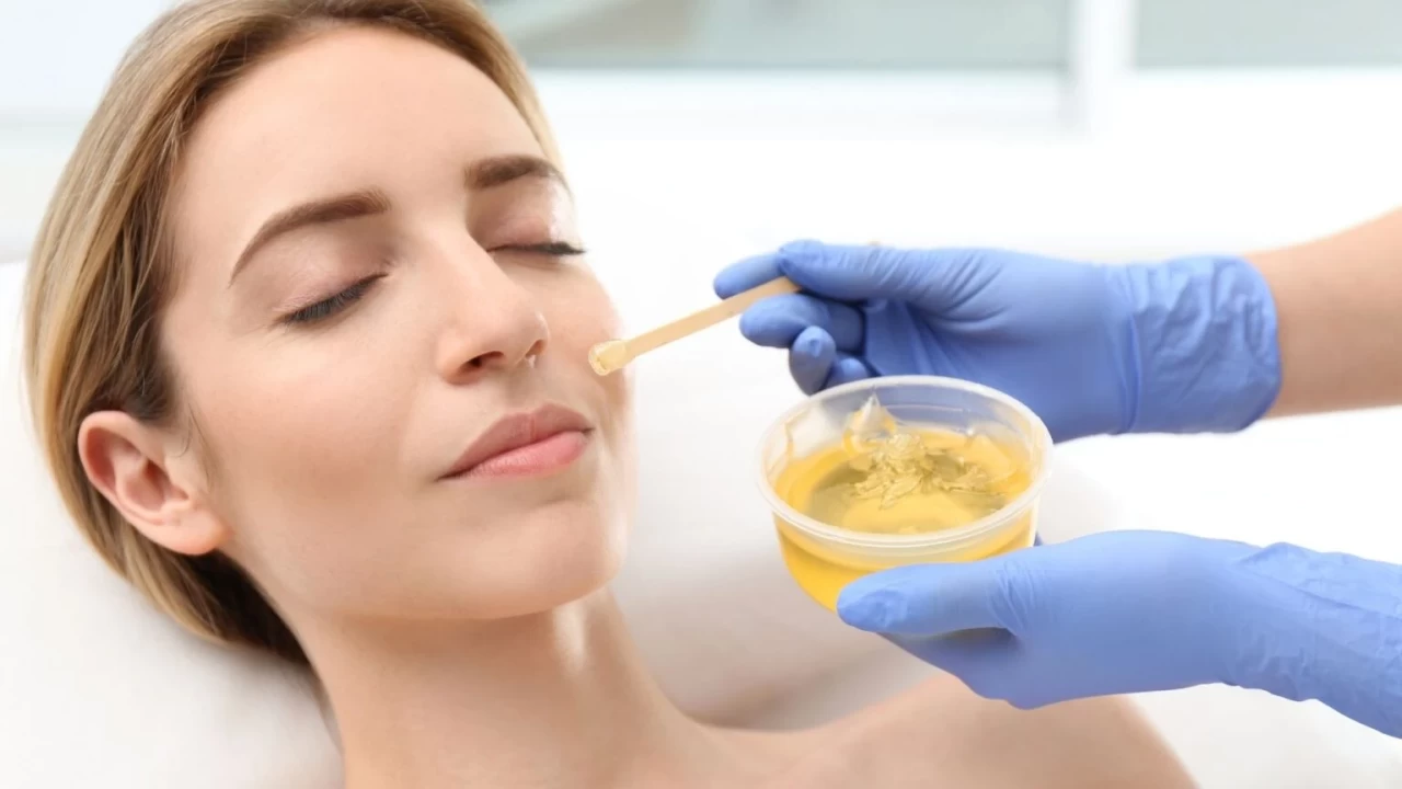 Epilasyona veda edin! Tüy köklerini kurutan bitkisel formüller