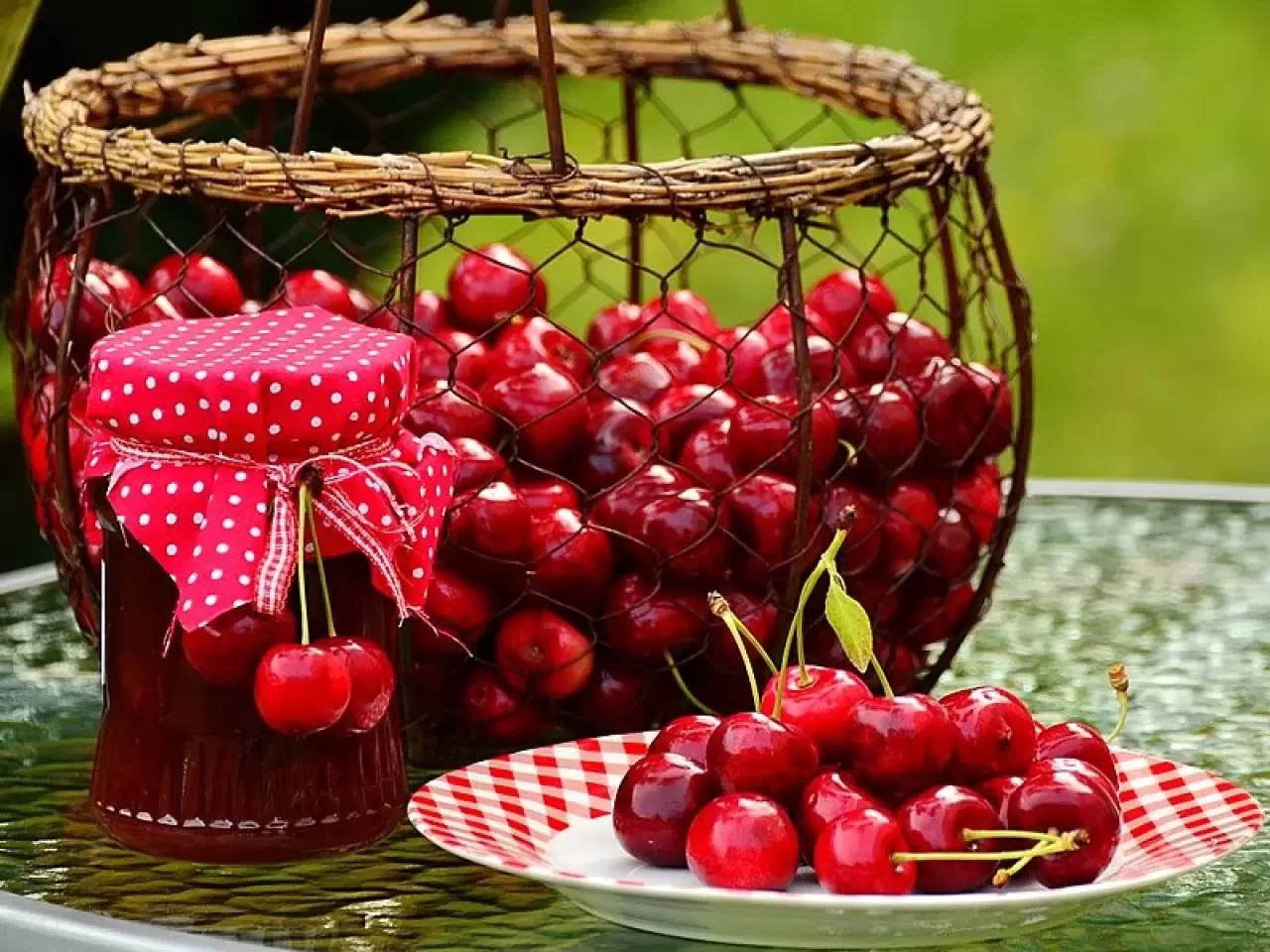 Vişne Reçeli Nasıl Yapılır?