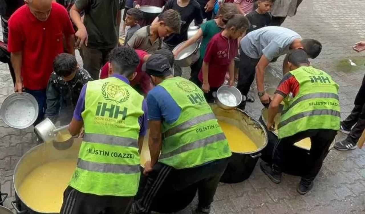 Gazze'de İsrail'in saldırıları sonucu 5 İHH görevlisi hayatını kaybetti!