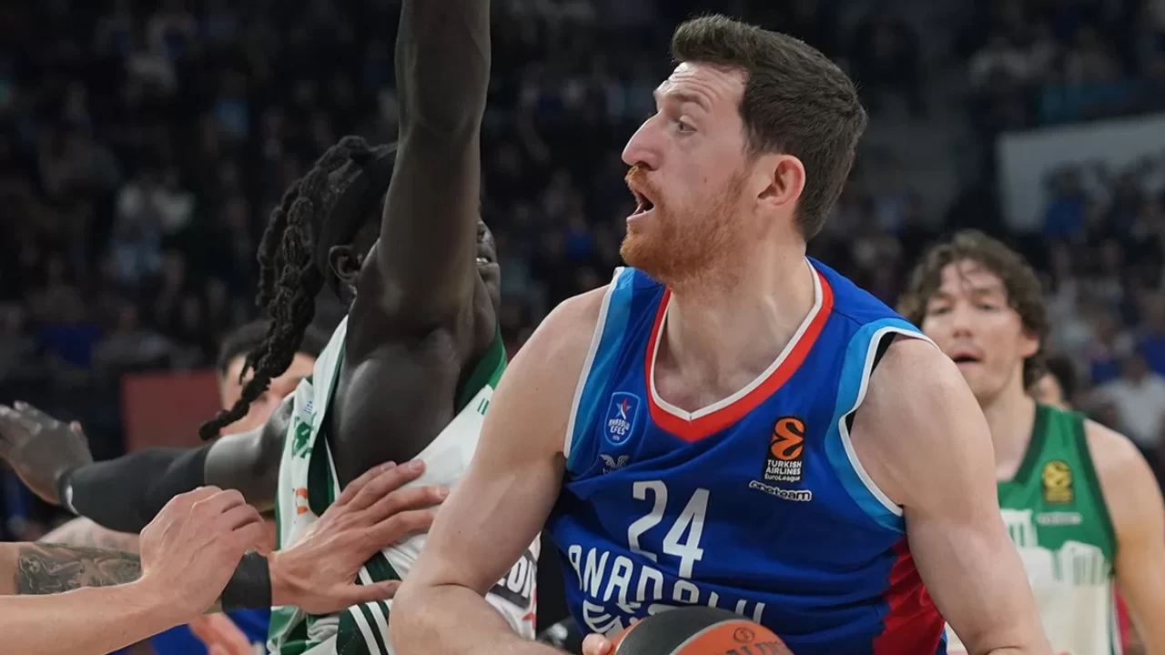 Anadolu Efes'te Ercan Osmani taraftarın desteğiyle seriyi eşitleyeceklerine inanıyor