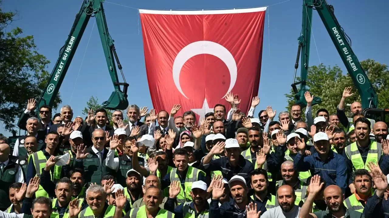 DSİ'nin makine parkının yeni araçları törenle teslim alındı