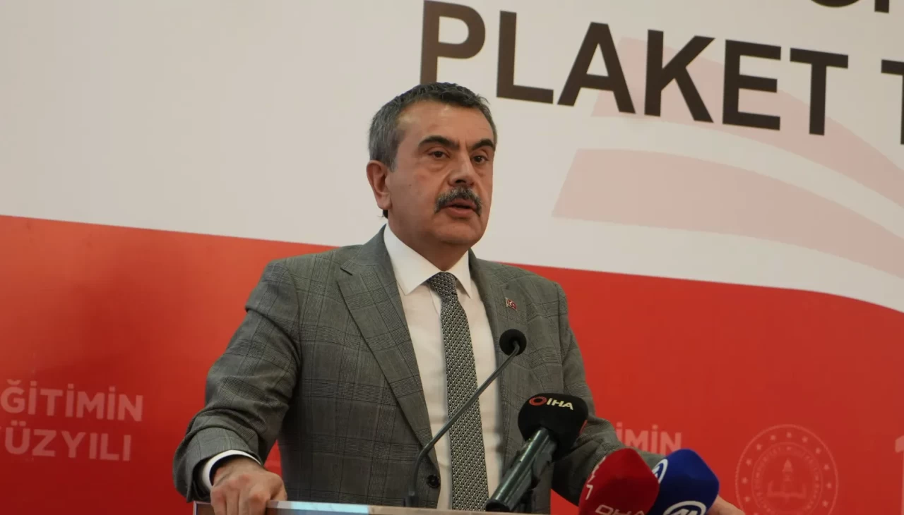 Milli Eğitim Bakanı Tekin, 55 okul yaptıran 44 hayırseverlerle buluştu