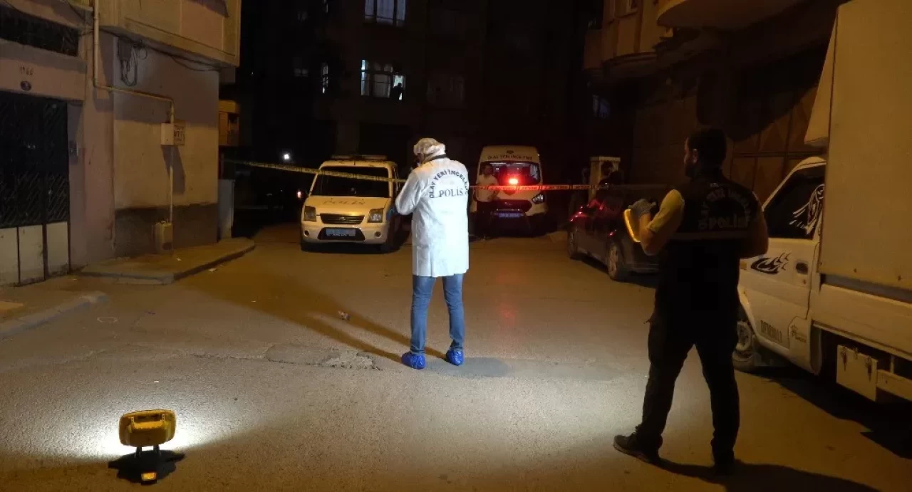 Kilis'te park yeri yüzünden kanlı kavga! Baba ve oğlu yaralandı