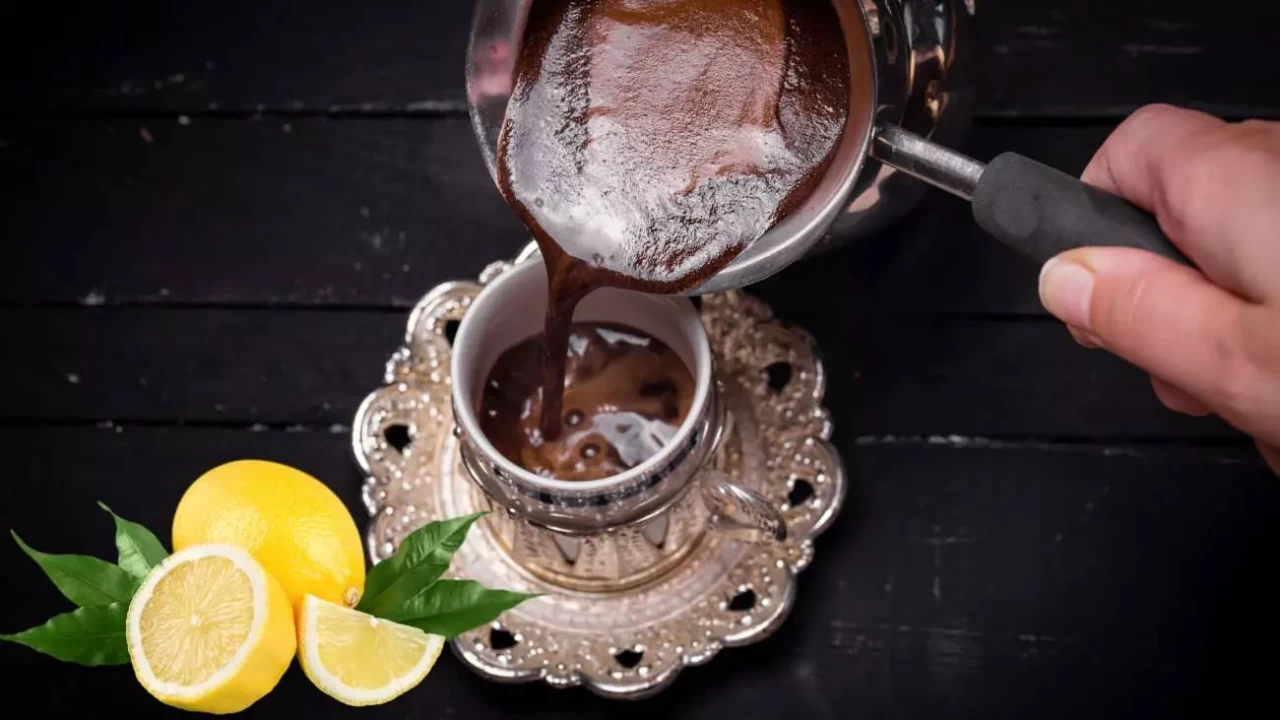 Limonlu Türk kahvesinin inanılmaz etkisi!