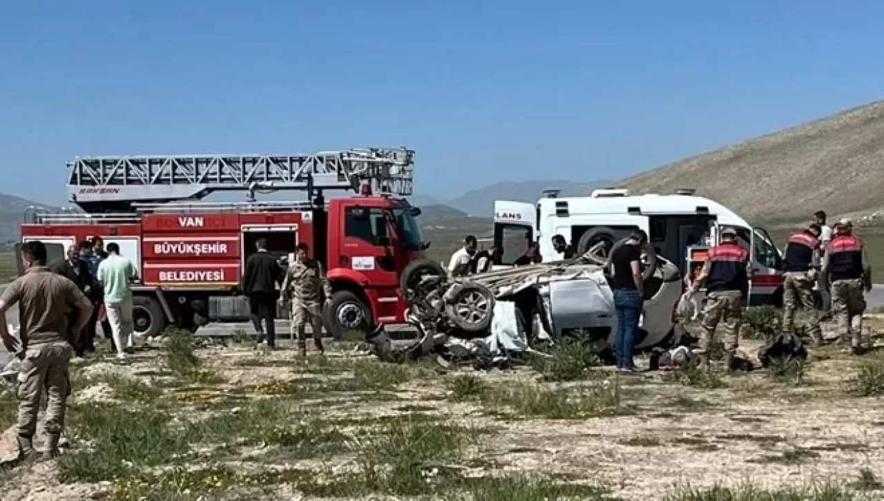 Van'da korkunç kaza! 4 ölü, 2 yaralı