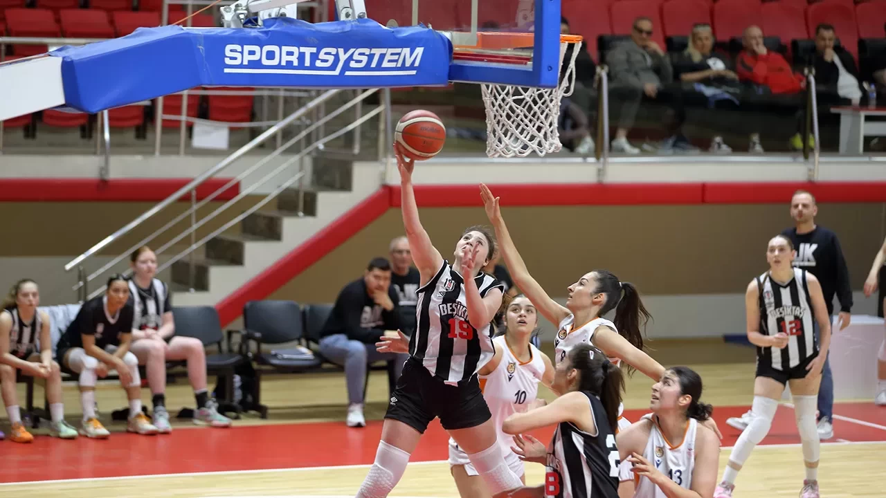 18 Yaş Altı Kadınlar Türkiye Basketbol Şampiyonası’nda günün maçları tamamlandı