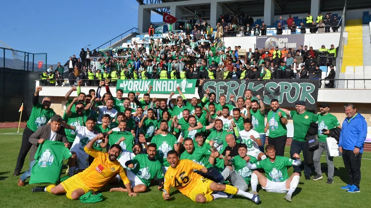 2. Lig Kırmızı Grup şampiyonu Serik Belediyespor’dan tarihi zafer: 1. Lig’e yükseldi!