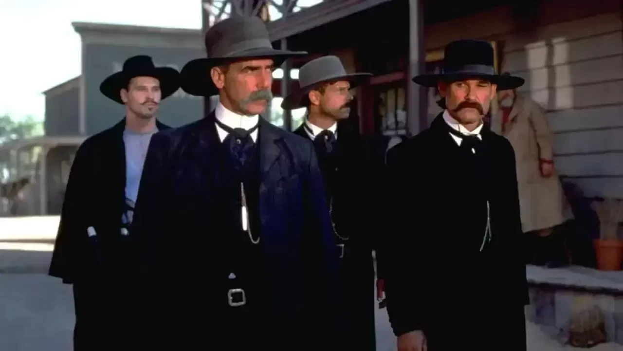 Wyatt Earp Filmi Konusu Nedir? Oyuncuları Kimlerden Oluşuyor?