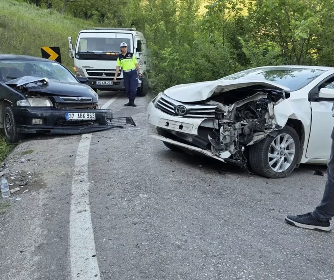Bursa İnegöl yolunda can pazarı