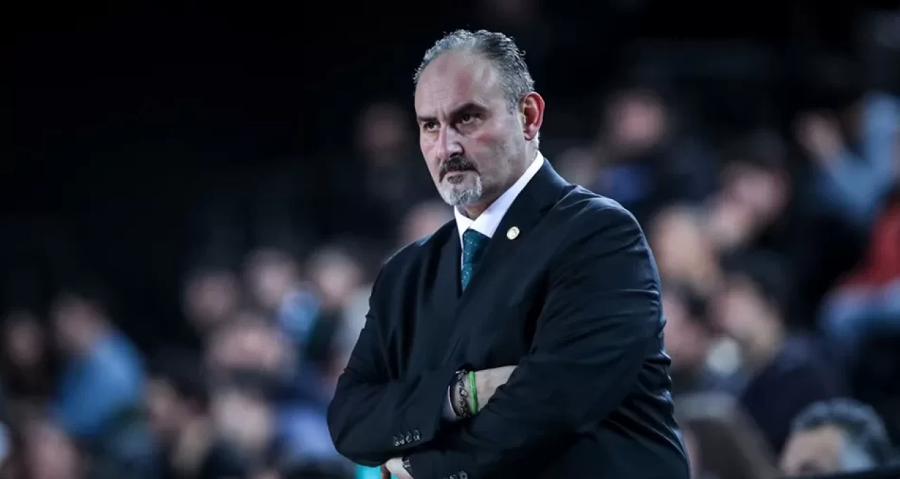 Selçuk Ernak, Polonya'da en iyi başantrenör seçildi