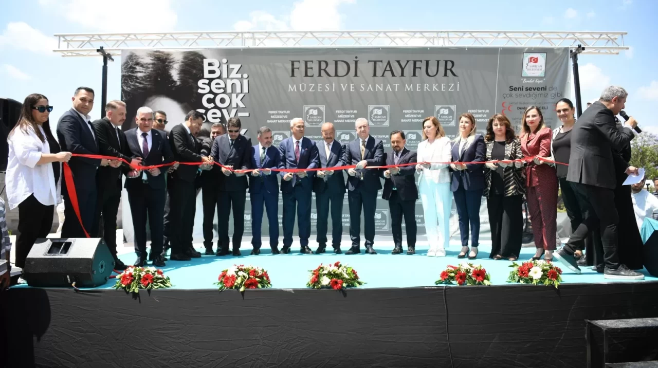 Sarıçam Belediyesi tarafından yapılan Ferdi Tayfur Müzesi Ve Sanat Parkı'nın 1'inci etabı açıldı