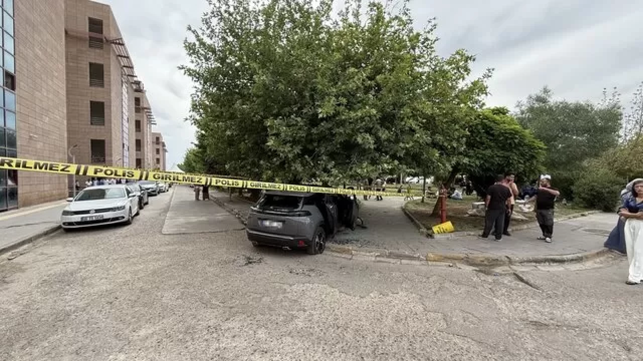 Diyarbakır'da bir araç hastane bahçesine daldı! Bir kişi öldü