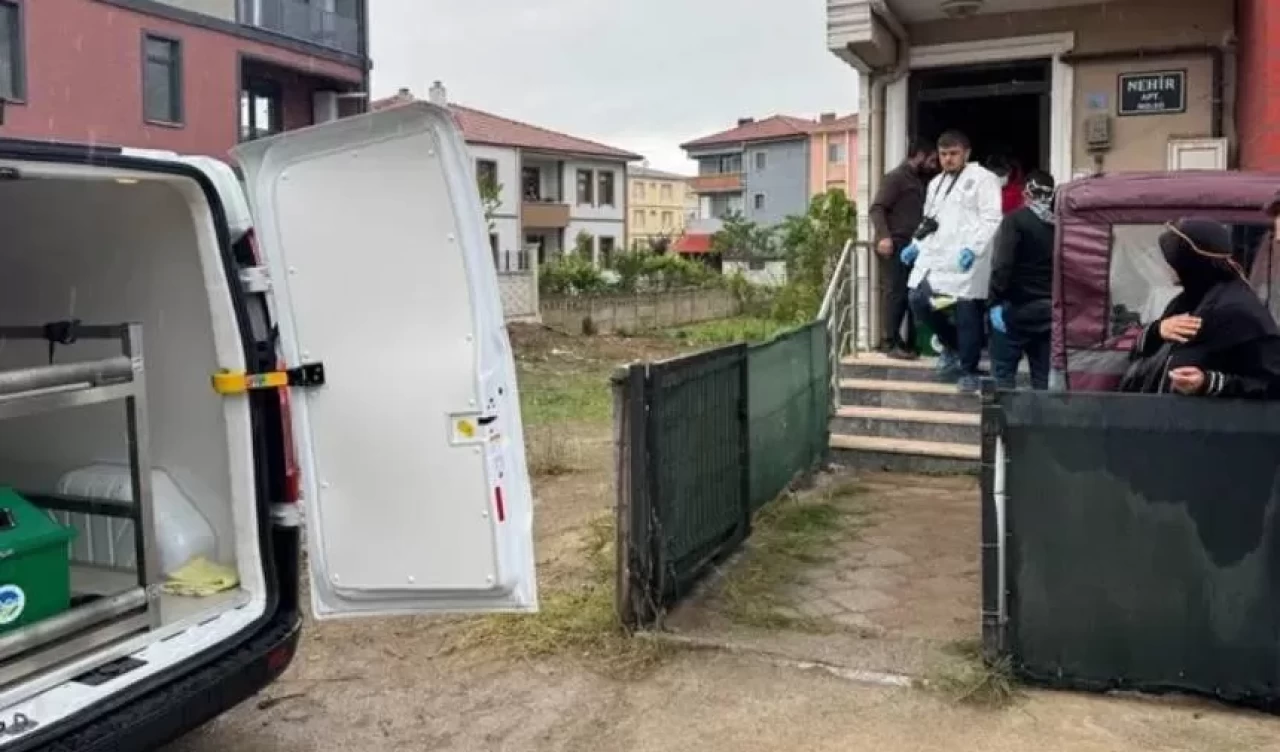 Eski oyuncu evinin balkonunda ölü bulundu! Apartman sakinleri fark etti