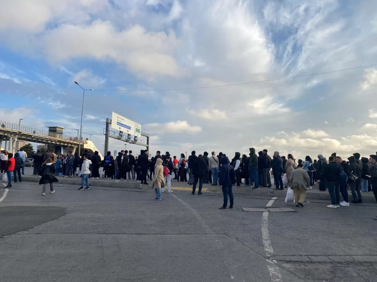 İstanbul'un toplu ulaşım çilesi bitmiyor