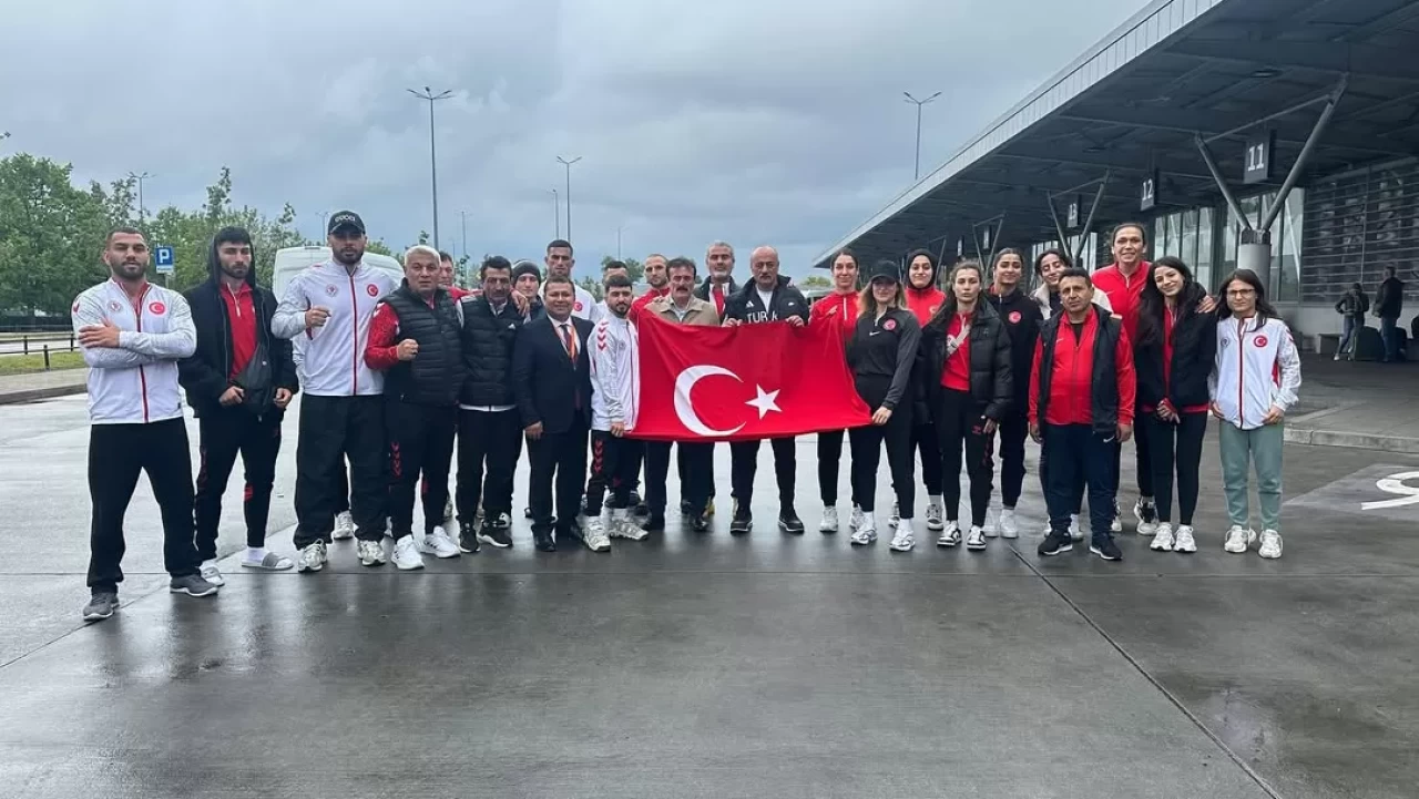 Milli Boksörler, Feliks Stamm Dünya Kupası için Polonya’da