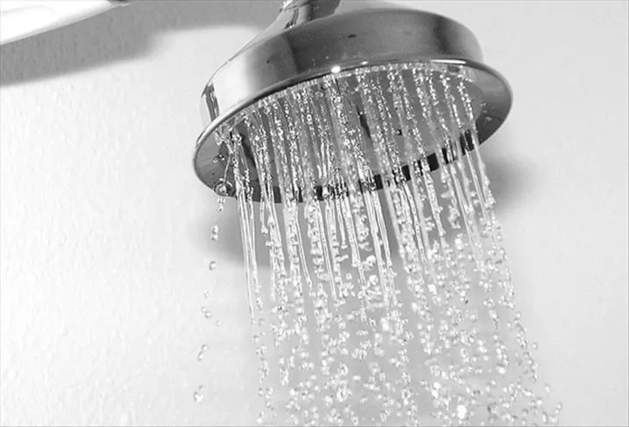 Kas ağrısından strese kadar! Soğuk duşun 6 şaşırtıcı etkisi