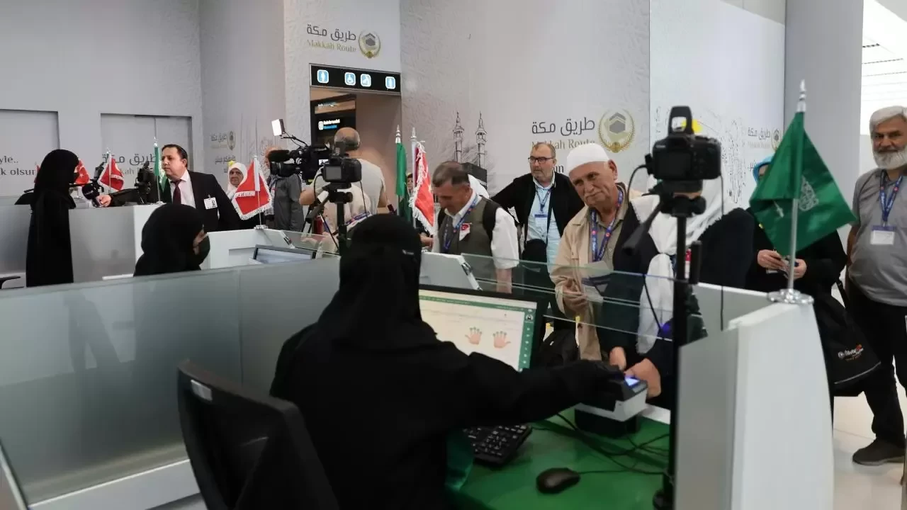 "Mekke Yolu" projesiyle hacı adayları kutsal topraklara beklemeden geçiyor