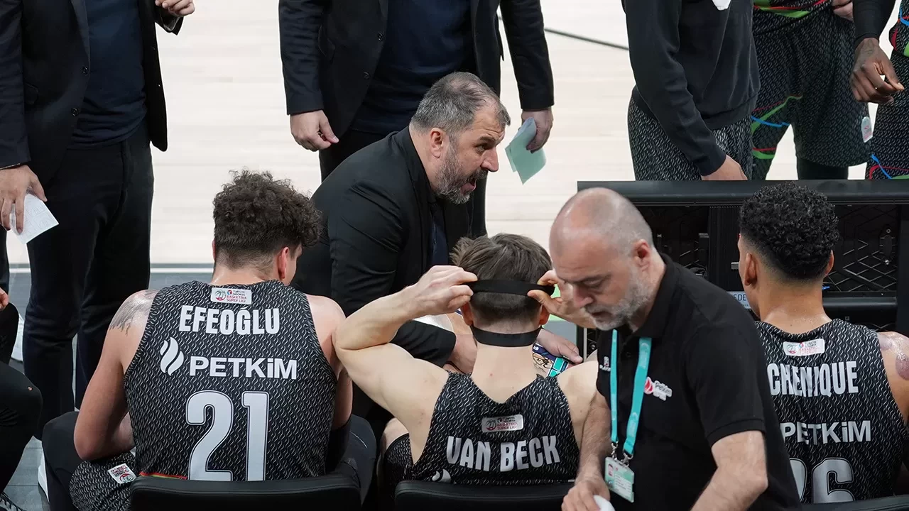 Basketbol Süper Ligi ekiplerinden Aliağa Petkimspor'da Burak Gören dönemi sona erdi