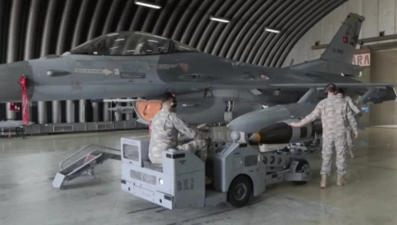 Gök vatanın gizli kahramanları: Uçak bakım teknisyenleri