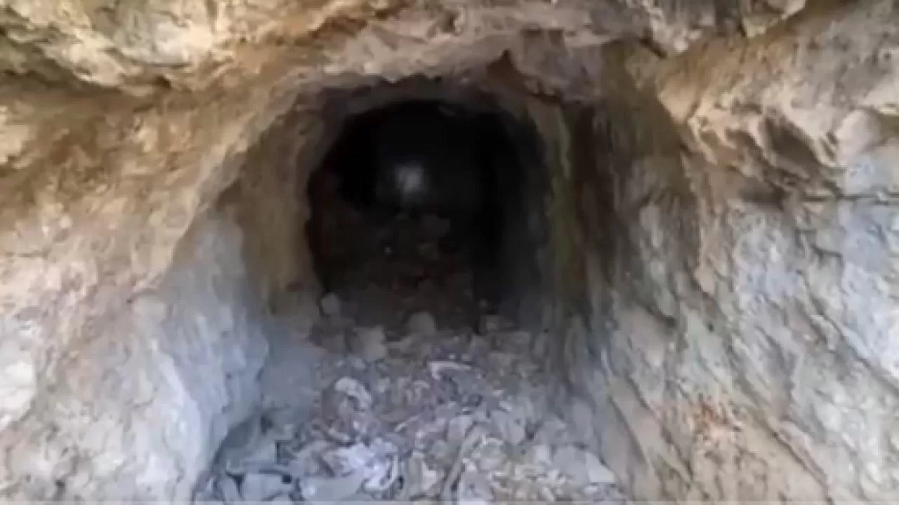 Mehmetçik, PKK’lı teröristlerin inlerine girmeye devam ediyor