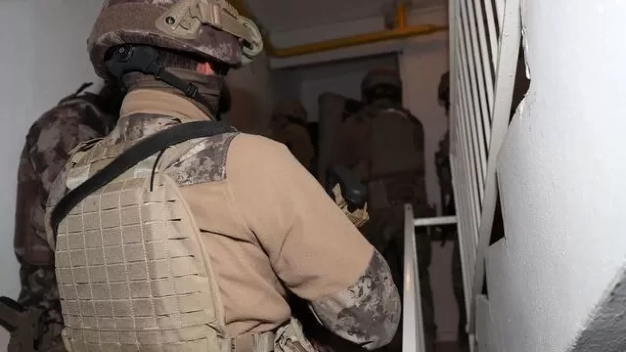 Antalya merkezli 4 ilde dolandırıcılık operasyonu: 64 gözaltı