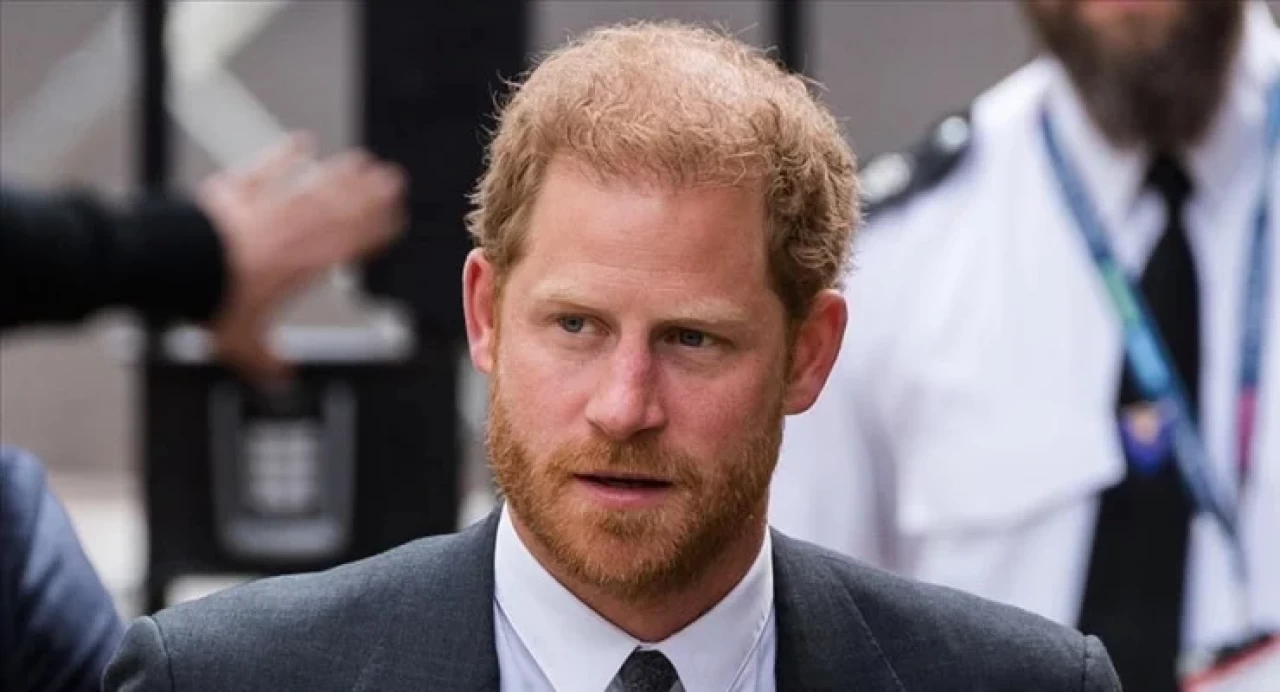 Prens Harry ailesine "barış eli" uzattı