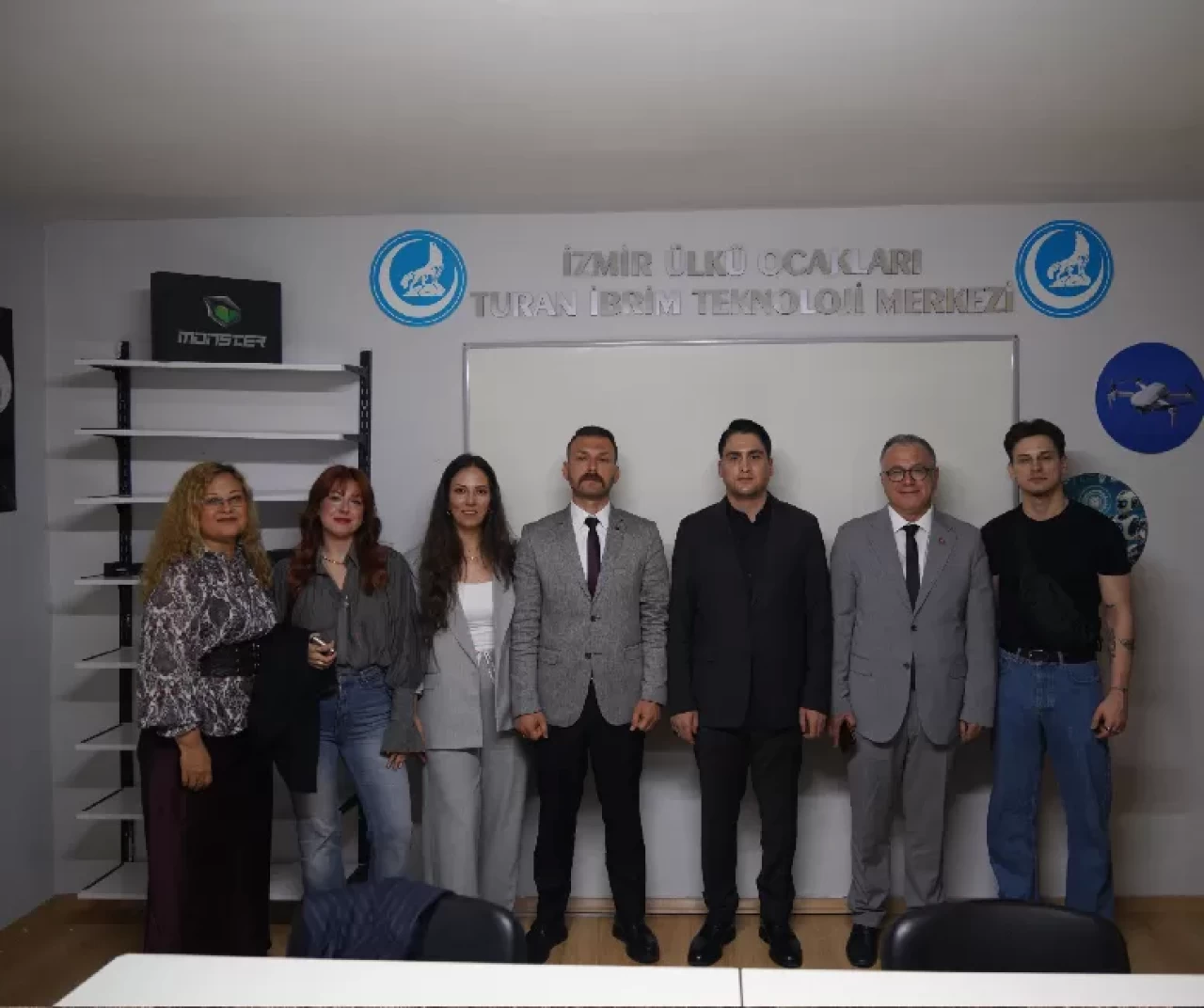 Ülkü Ocakları İzmir İl Başkanlığından gençliğe teknoloji hamlesi: Turan İbrim Teknoloji Merkezi açıldı