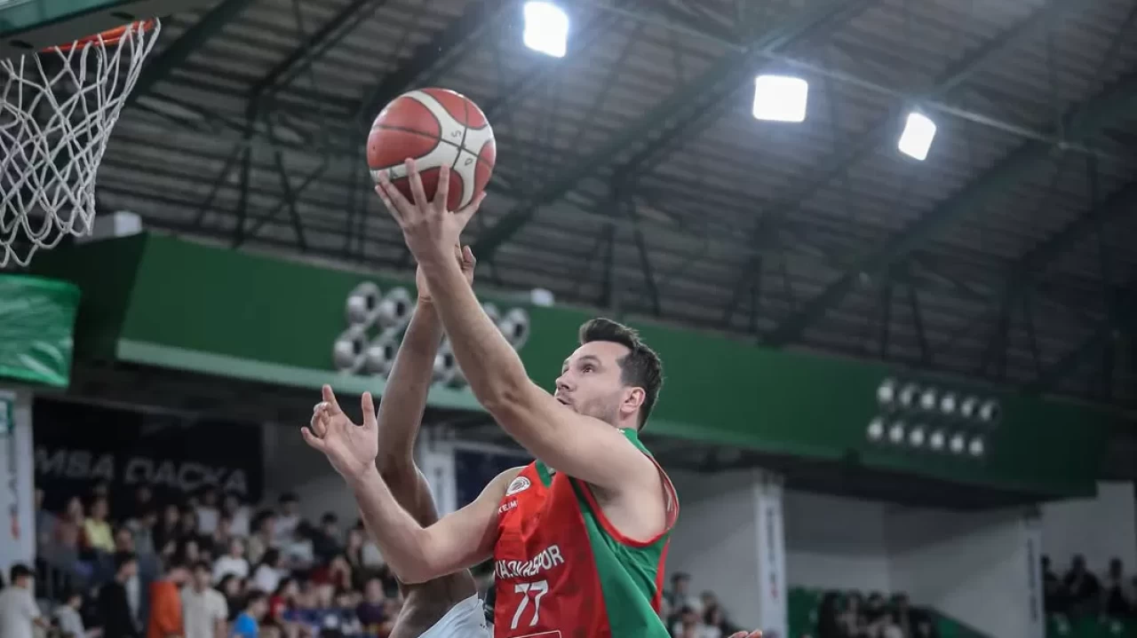 Semt77 Yalovaspor uzatmada güldü | Maç Sonucu: Darüşşafaka Lassa 77-84 Semt77 Yalovaspor