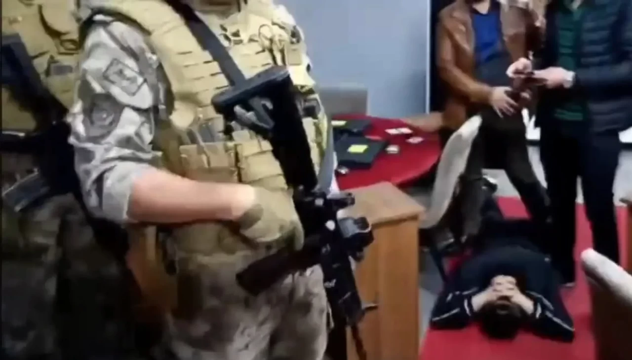 İstanbul'da 'Daltonlar' suç örgütüne operasyon: 16 gözaltı