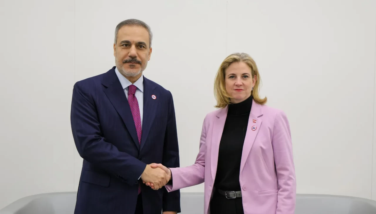 Bakan Fidan, Varşova'da temaslarına devam ediyor