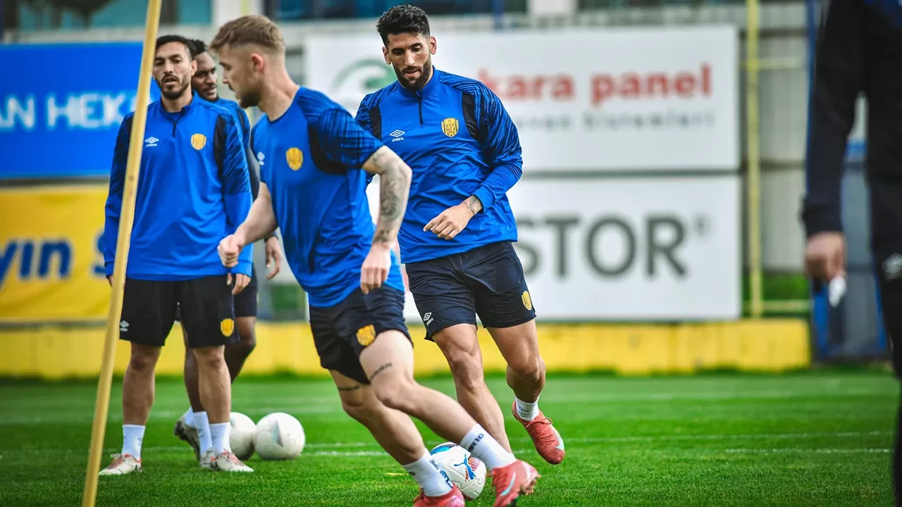 MKE Ankaragücü, 1. Lig'deki Ankara Keçiörengücü derbisine hazırlanıyor