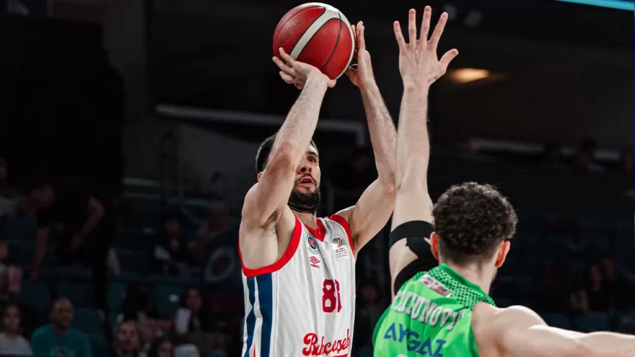 Bahçeşehir seriyi eşitledi | Basketbol Süper Ligi'nde Bahçeşehir Koleji 75-65 Tofaş