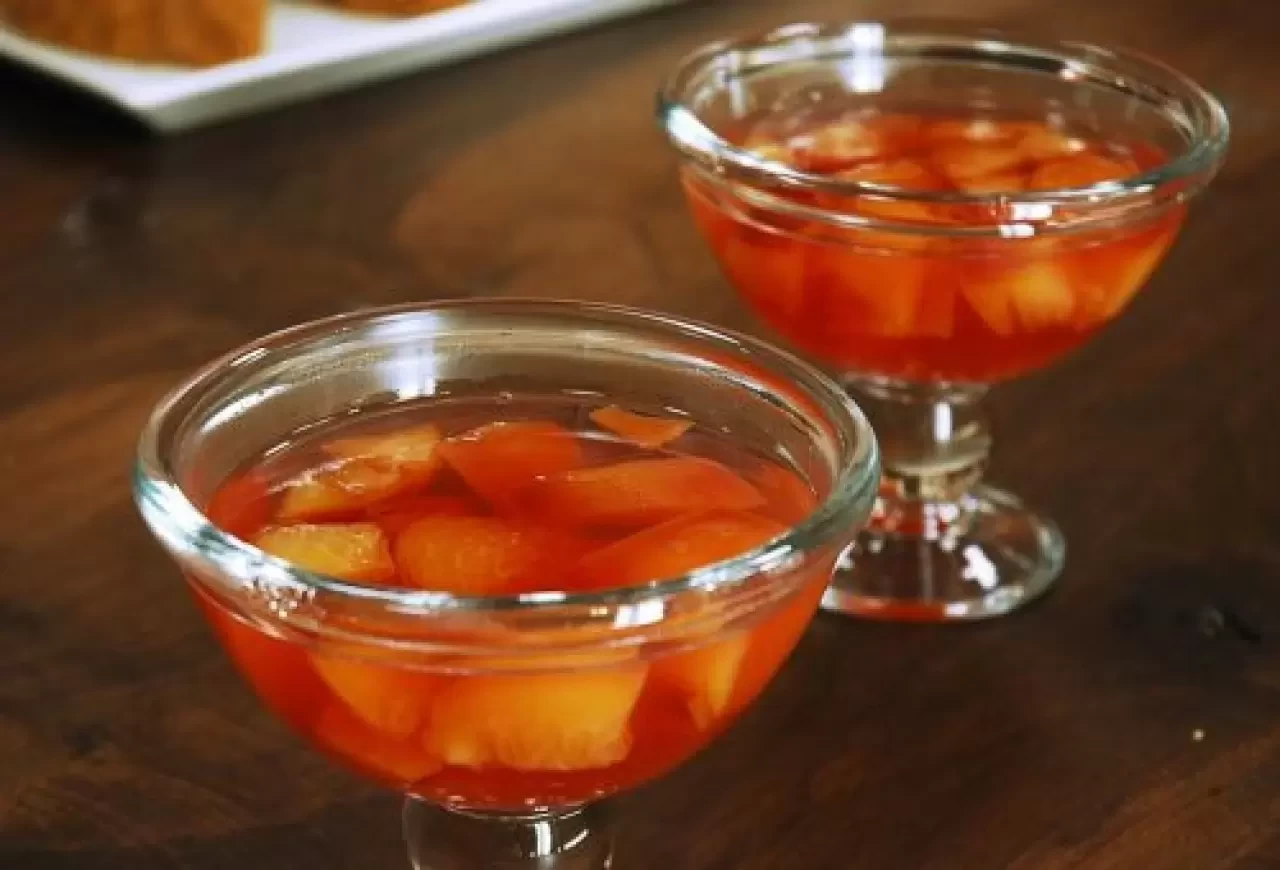 Şeftali Kompostosu Nasıl Yapılır? Yaz Sofralarınızın Ferahlatıcı İçeceği!