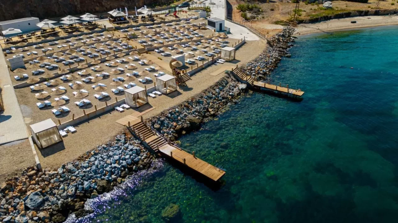 Bakan Ersoy müjdeyi verdi! Yeni ücretsiz halk plajları geliyor