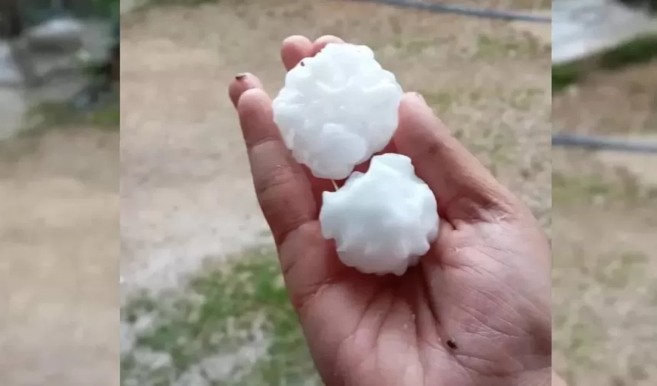 Osmaniye'de yağan dolu şaşkınlık yarattı