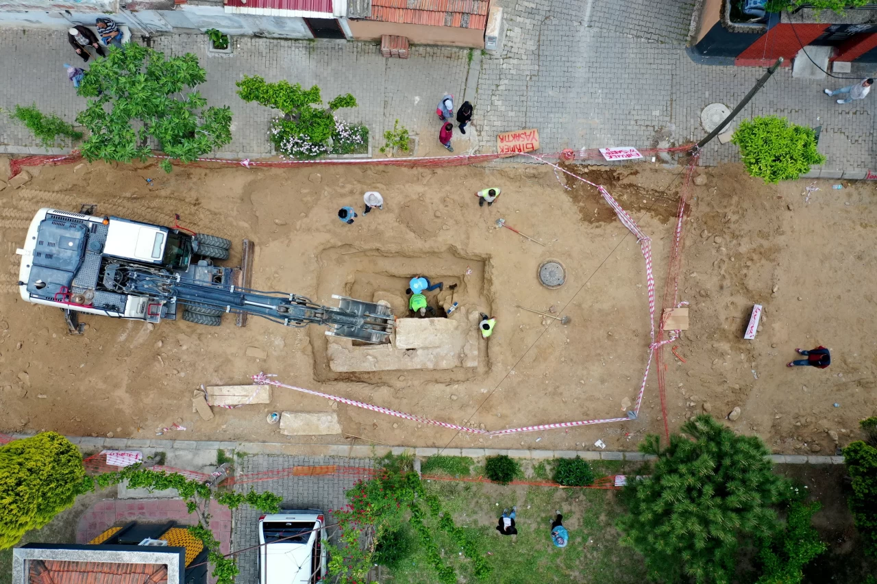 Aydın'da yol çalışmasında bulunan tarihi mezar kapatıldı