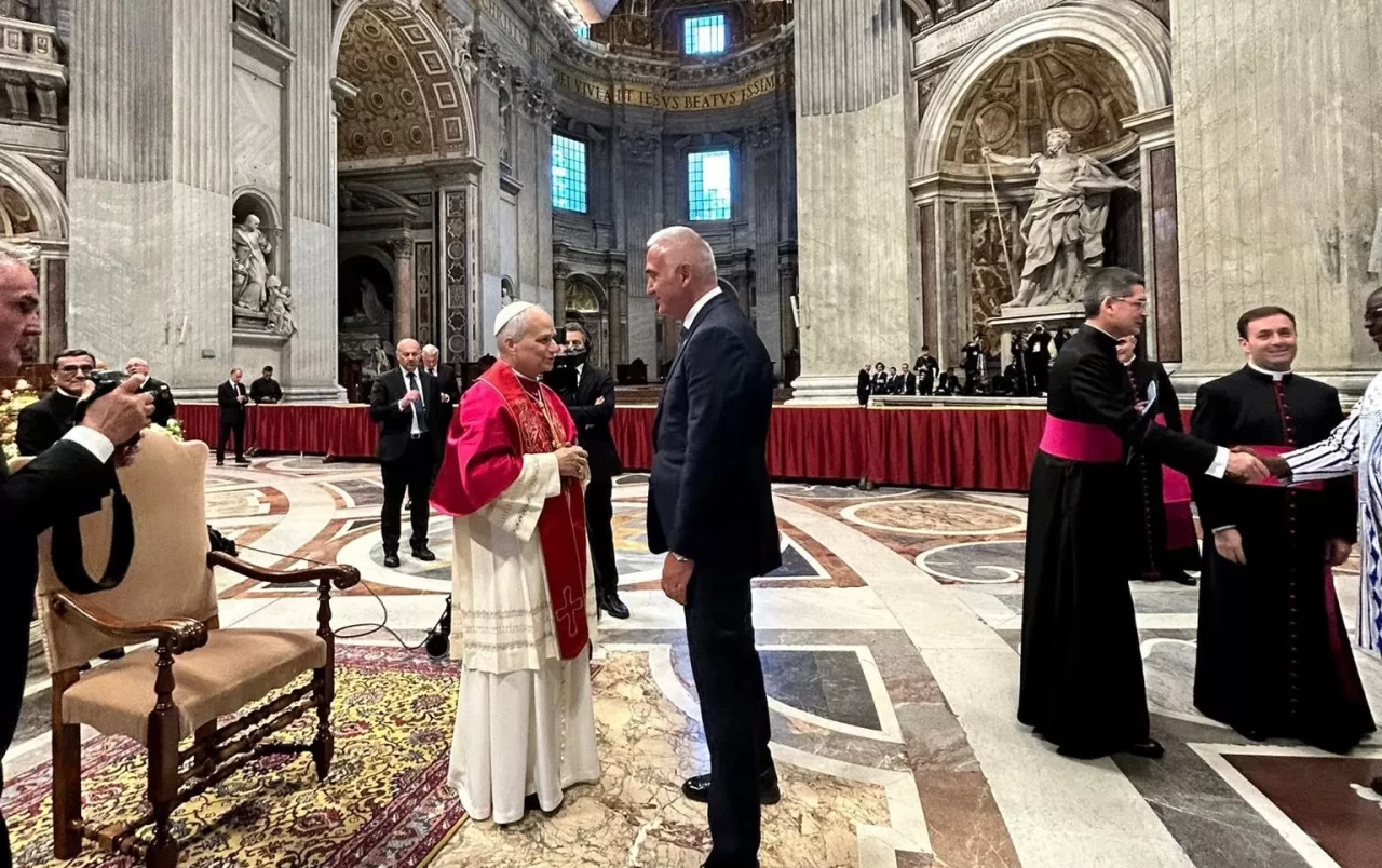 Bakan Ersoy, Papa 14. Leo'nun göreve başlama törenine katıldı