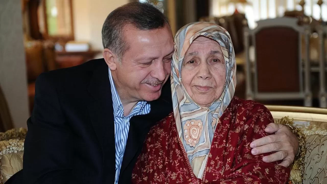 Cumhurbaşkanı Erdoğan'dan "Anneler Günü" mesajı