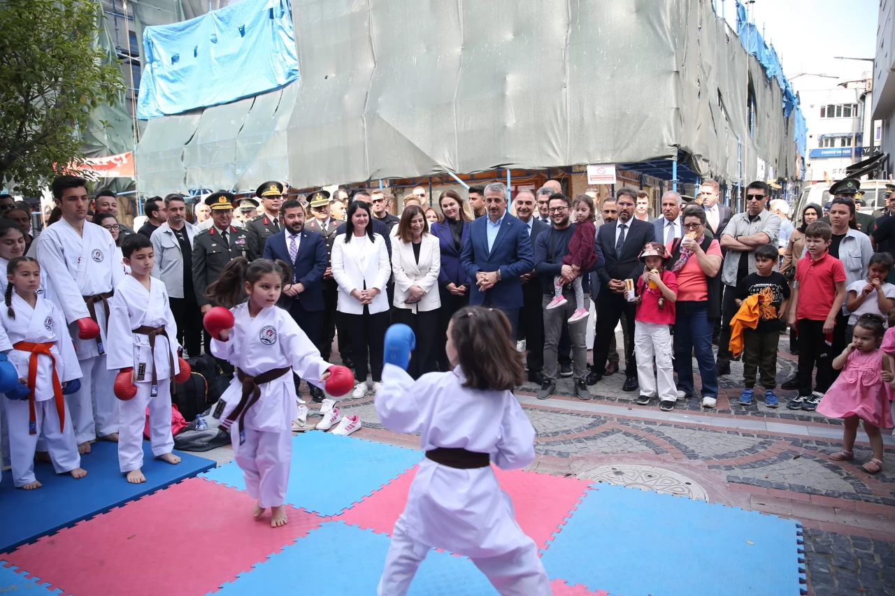 Edirne'de 19 Mayıs "Gençlik Şöleni" etkinlikleriyle kutlandı