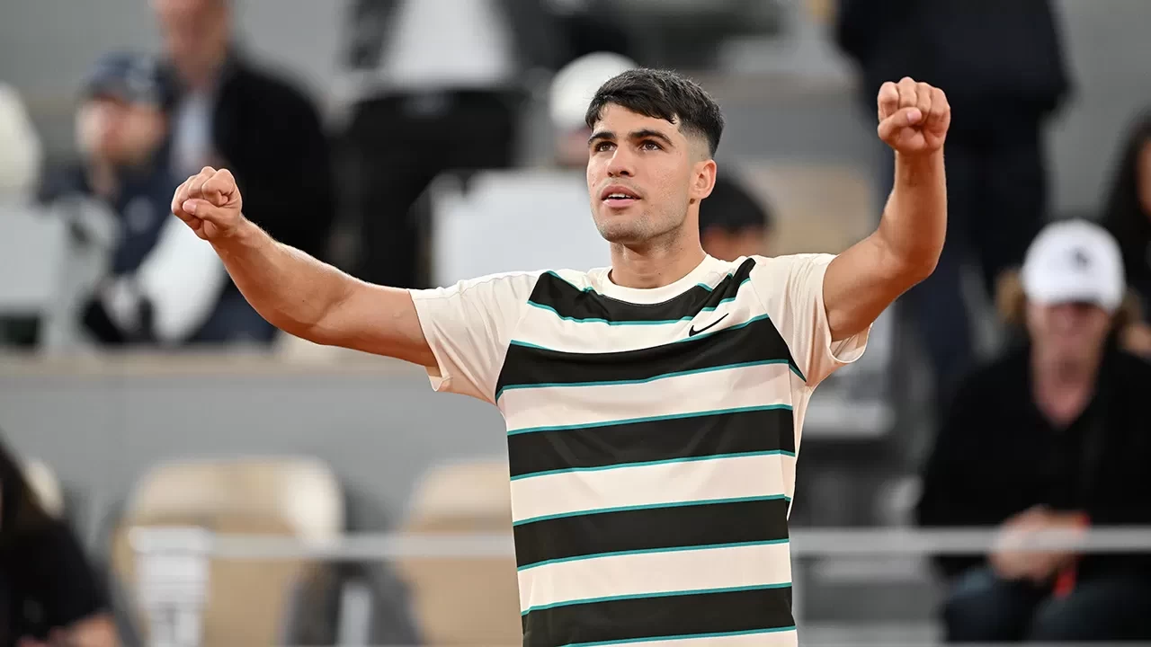 Carlos Alcaraz Fransa Açık'ta üçüncü turda