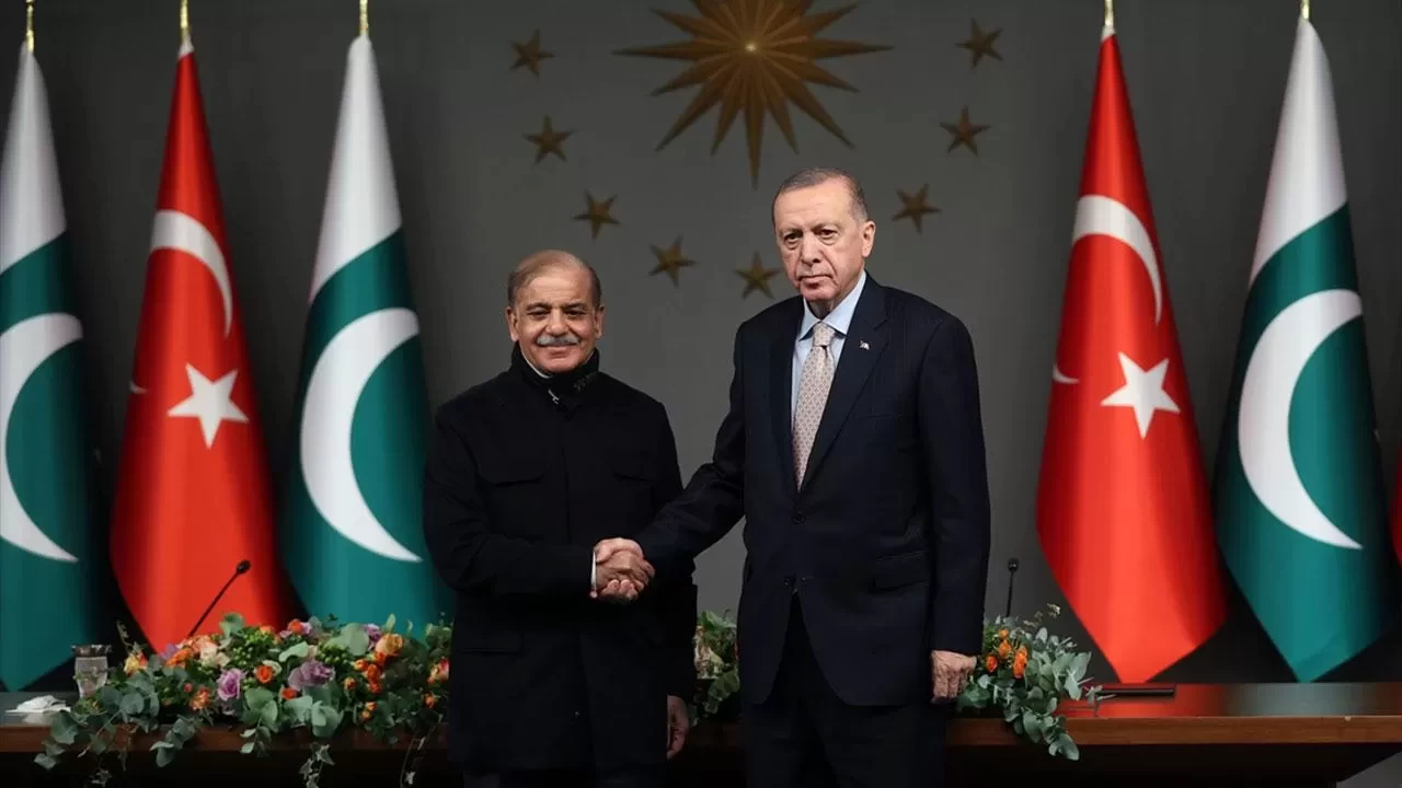 Cumhurbaşkanı Erdoğan, Pakistan Başbakanı Şerif'le görüştü