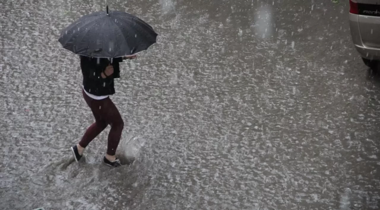 Ordu ve Tokat için sağanak alarmı! Akşam saatlerine dikkat!