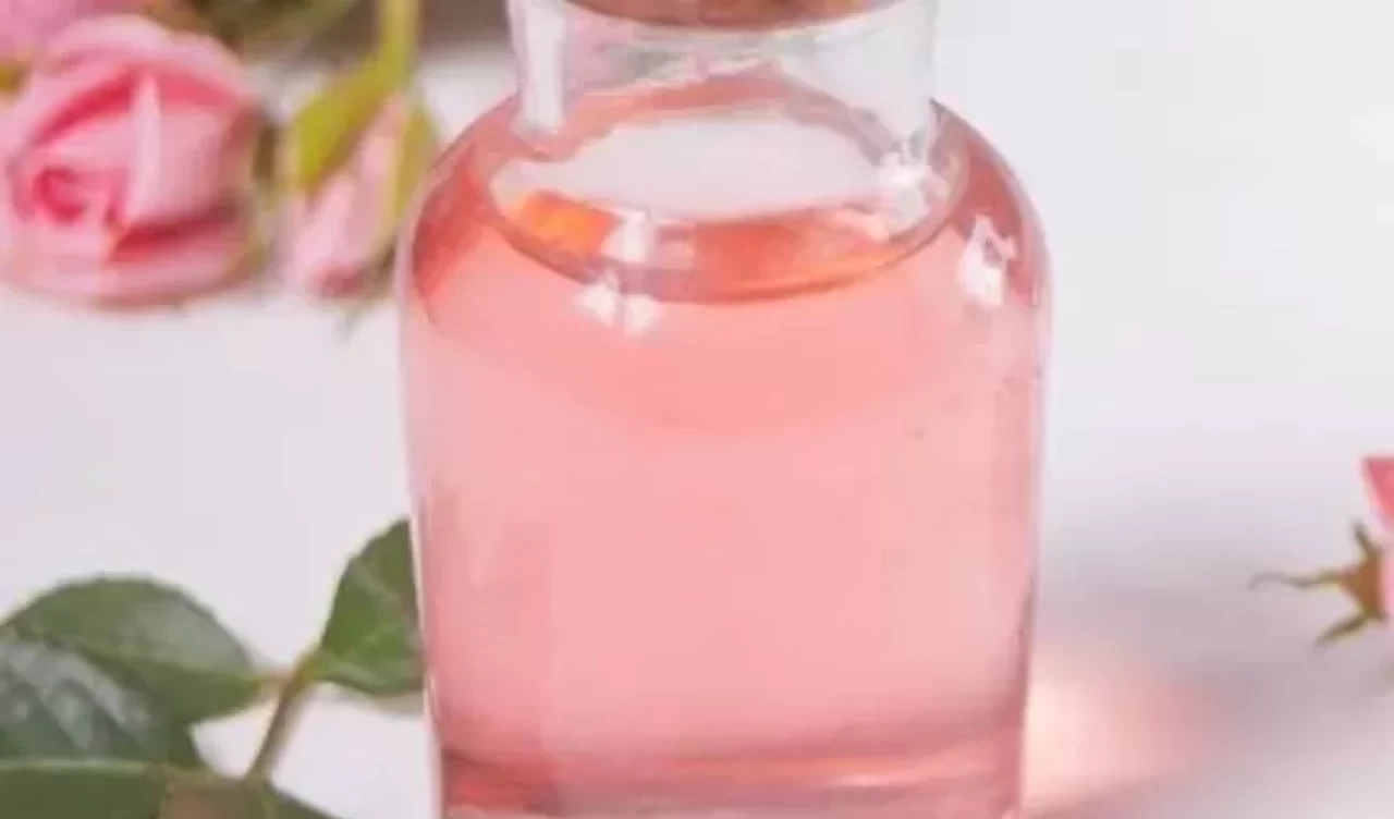 Doğal tonik! Gül suyunun cilde faydaları ve kullanımı