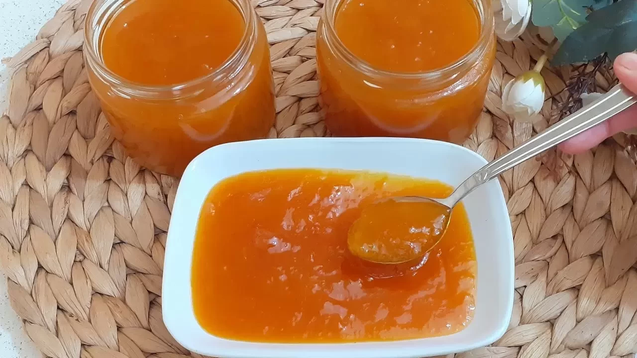 Kayısı Marmelatı Nasıl Yapılır? Altın Sarısı Lezzetin Ev Yapımı Sırrı!