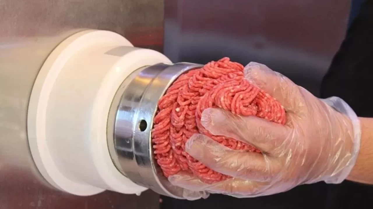 Gıdada hile skandalı büyüyor! Kıyma diye ne yedirmişler...