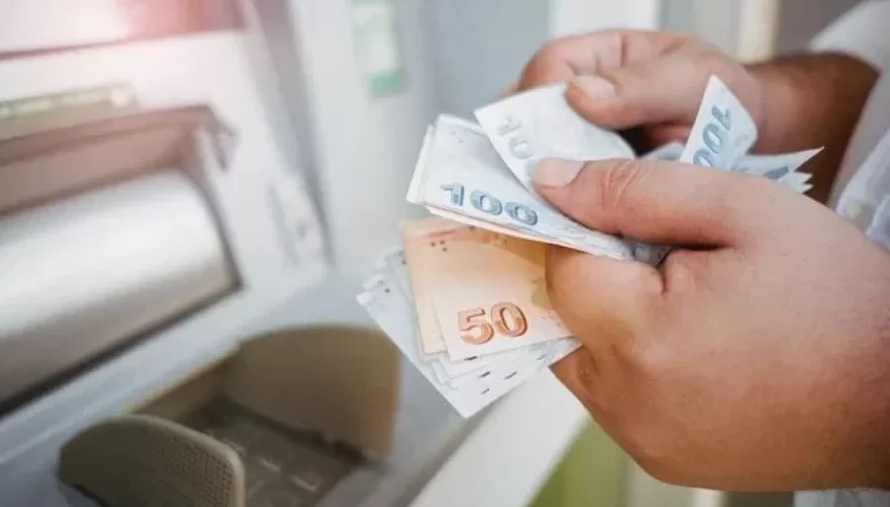 Milyonlarca emekliyi sevindirecek bayram müjdesi: Ödemeler başladı!