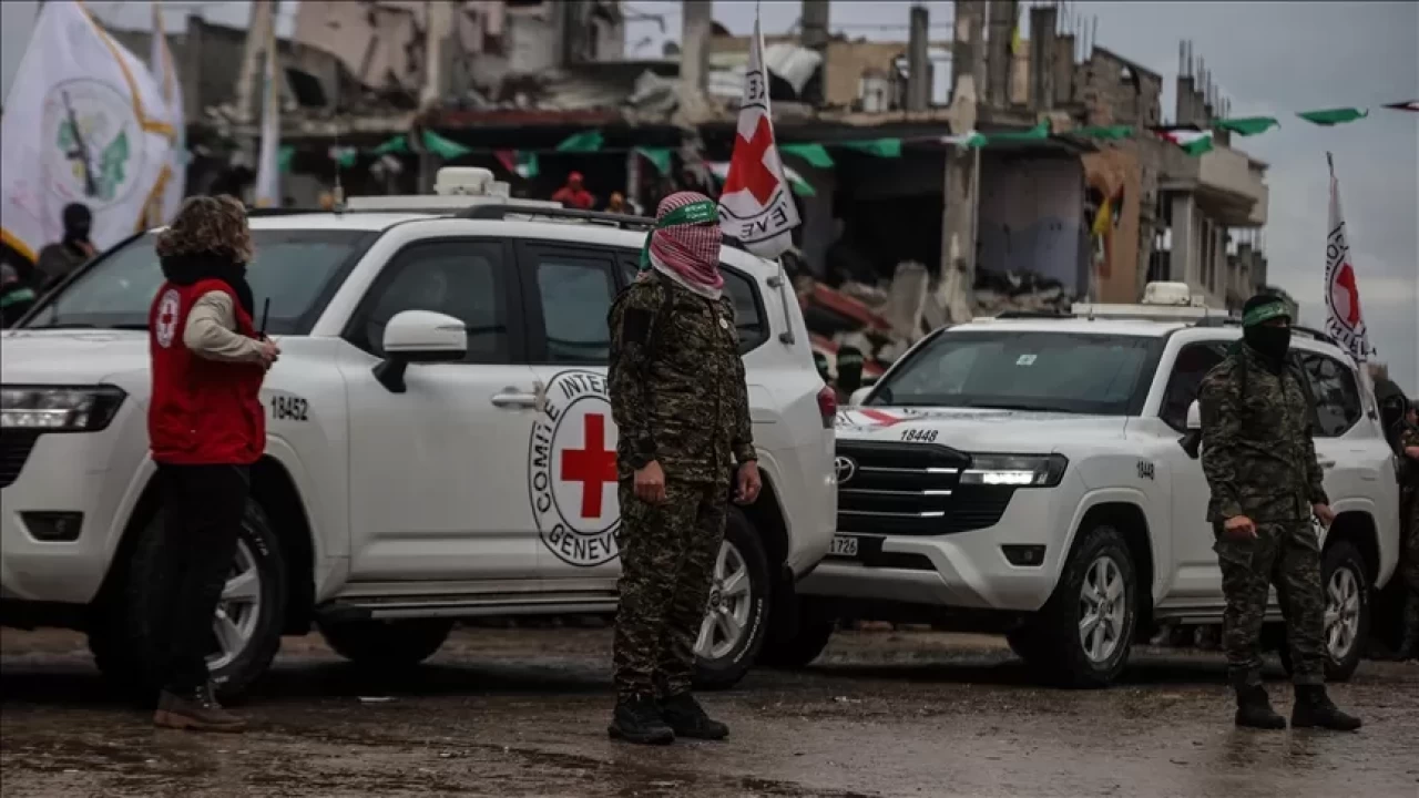 Hamas, ABD-İsrail vatandaşı esiri bıraktı